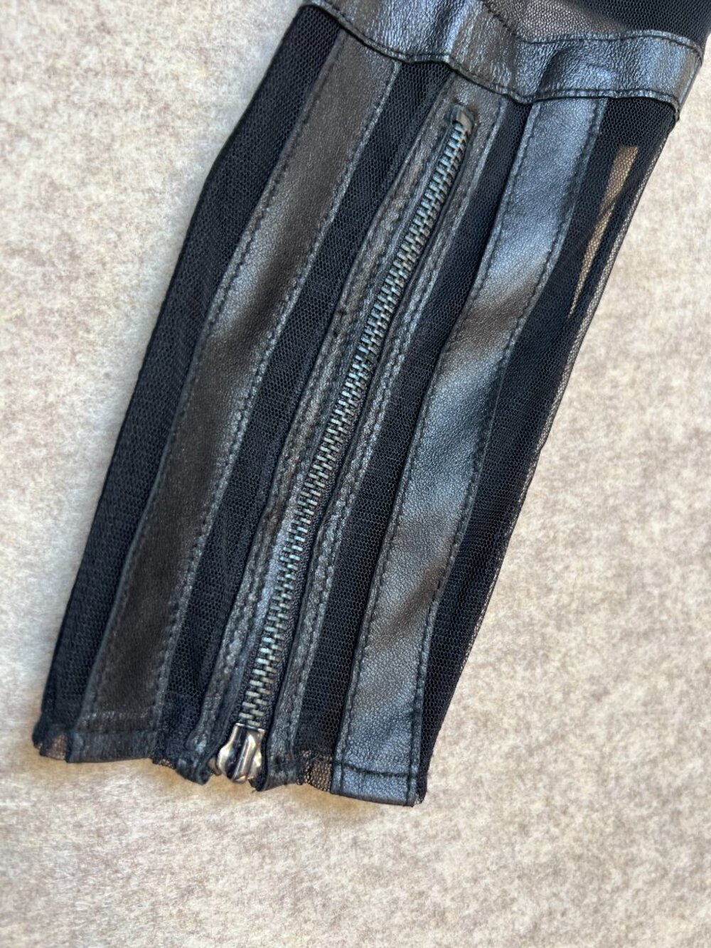 Bebe Vintage Cropped Black Leather and Mesh Jacket with Zipper, Size M - Picture 5 of 6